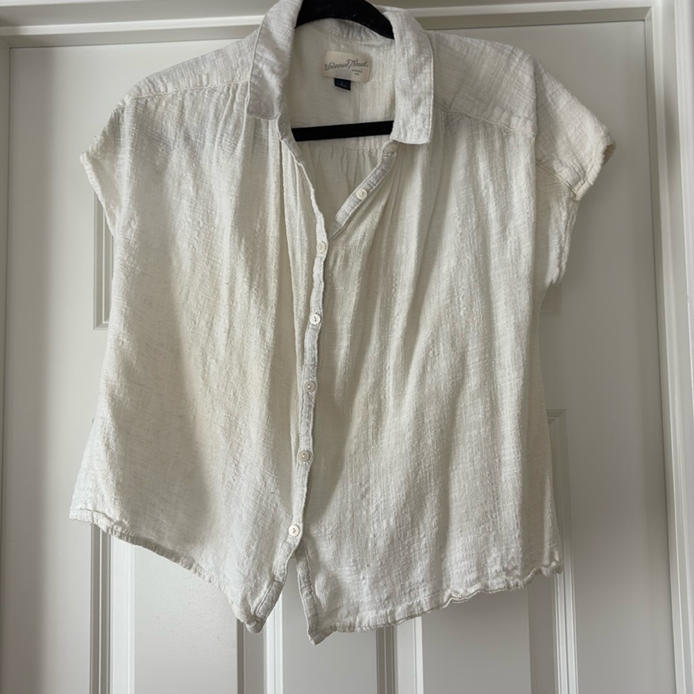 Universal thread linen type button up short sleeve blouse